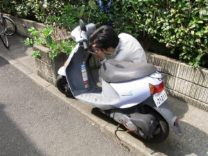 スクーターの鍵紛失 メットインスクーターのインロック